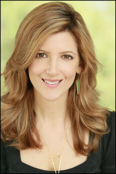 Person Cindy Lora-Renard