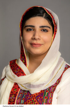Person Pashtana Durrani